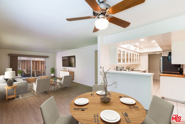 Photo - 6732 Hillpark Dr Unidad 307 Rental
