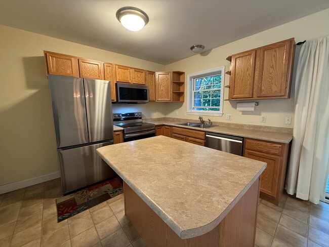 Building Photo - 1434 Ohio St Unit 46 Rental