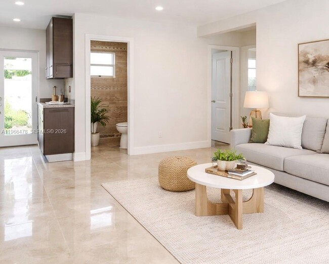 Building Photo - 2443 Coolidge St