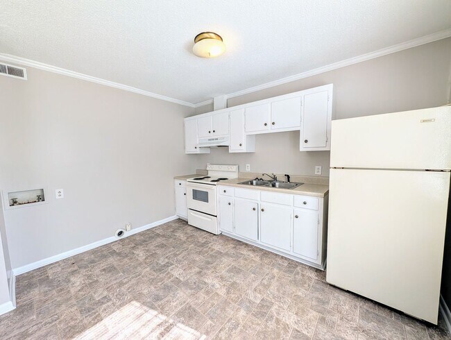 Photo - 315 Edward St Unit C