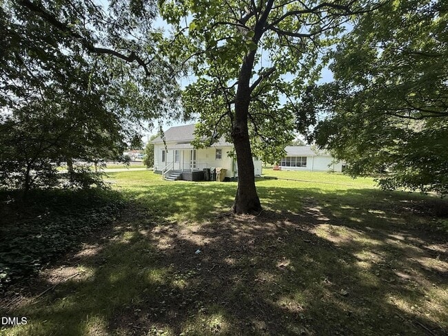 336 W Front St