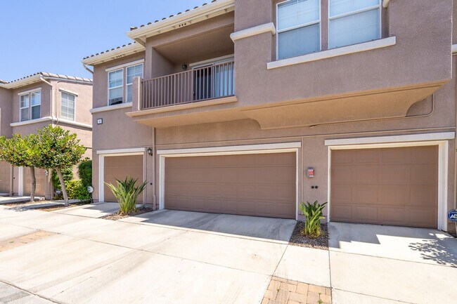 Photo - Beautiful Townhome in Chula Vista zz