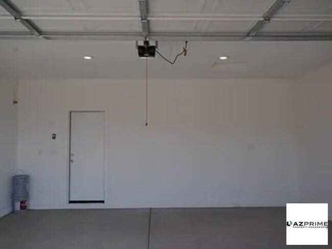 Building Photo - Nice Homes