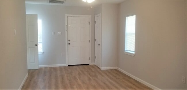 Photo - 2504 Avenue F