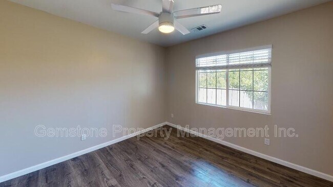 Photo - 5248 Tipton St