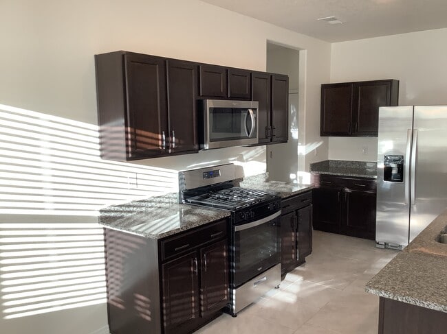 Photo - 2281 Solara Loop NE