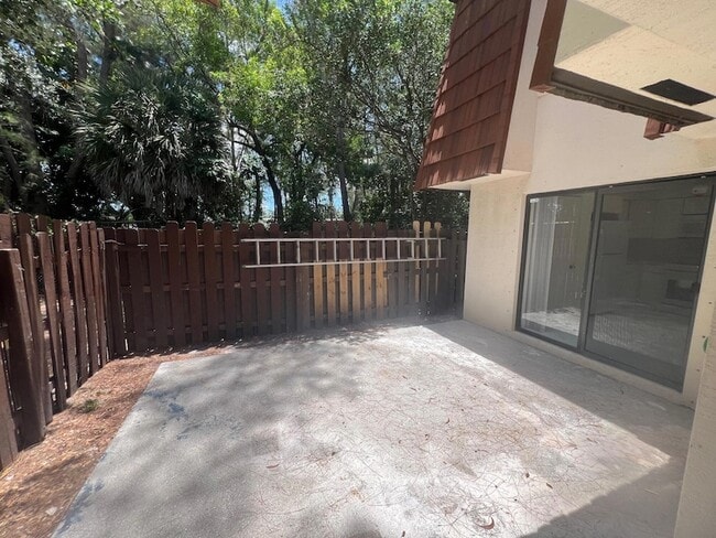 Photo - 2212 White Pine Cir