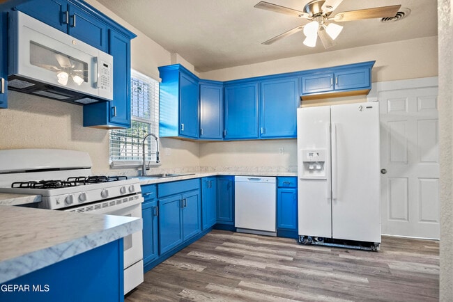 Photo - 3418 Yandell Dr