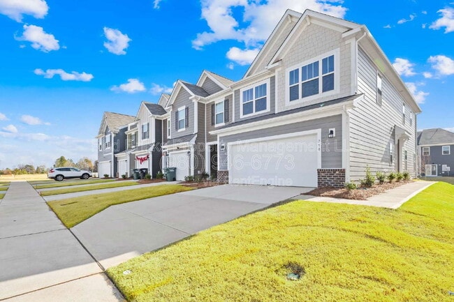 Photo - 790 Earhart St NW