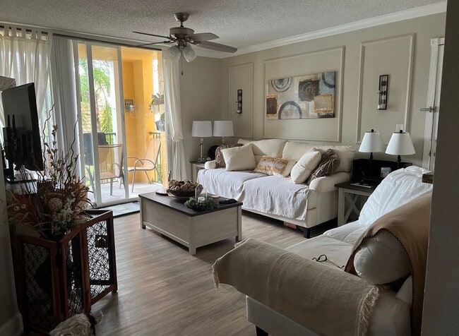 Photo - 103 Yacht Club Way