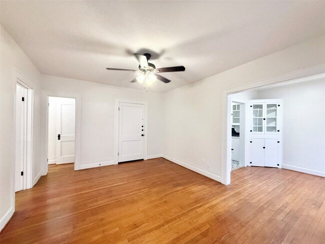 Photo - 1126 Berthea St Unit 15