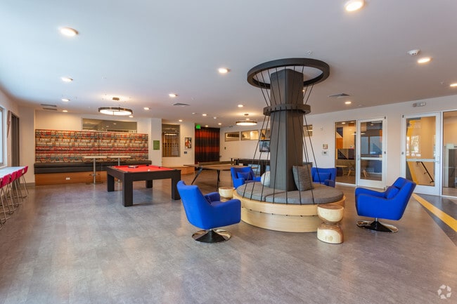 Co/Mingle Clubhouse