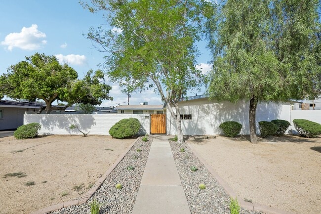 4344 N 21st St Unidad #2