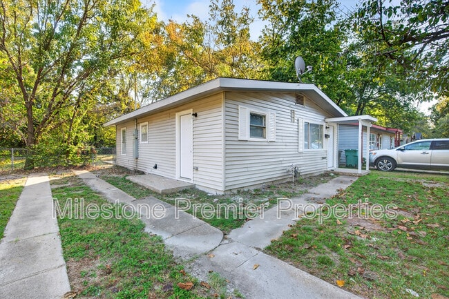 Photo - 403 S Contemporary Dr