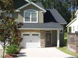 Building Photo - Beautiful Town Home In Summer Place
