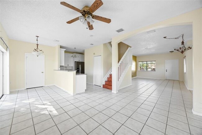 Photo - 1851 SW 101st Way