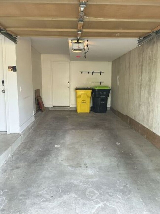 Photo - **Newly Upgraded Townhome**