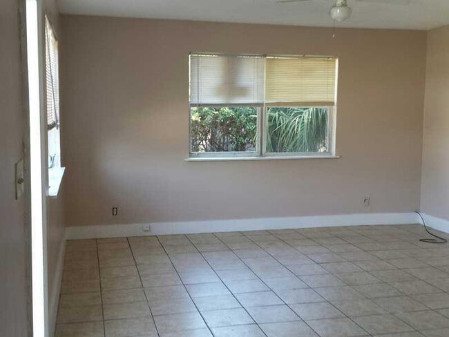 Photo - 1230 NW 29th Way