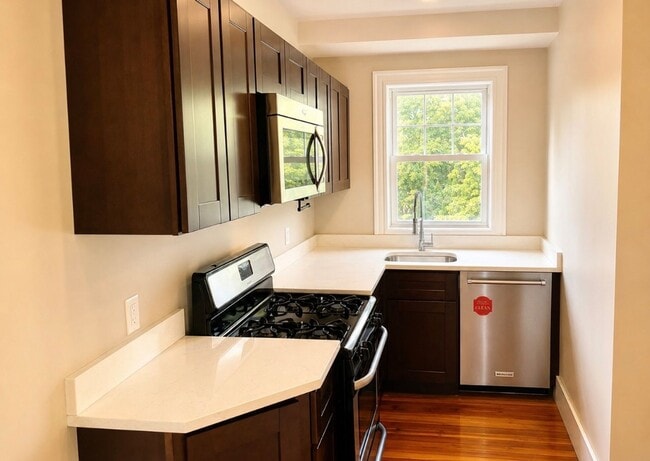 Photo - 207 Lowden St Unit 2