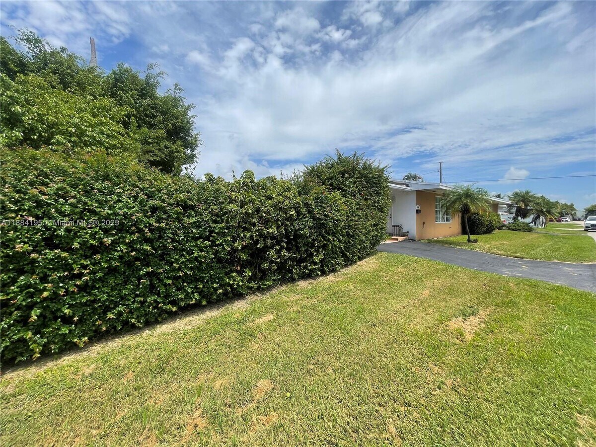 Photo - 1400 N 16th Ave Unit 1400