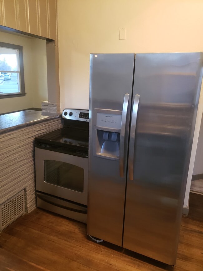 Photo - 824 E Evans Ave