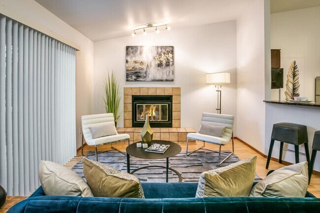 Photo - Updated 2B/2B Condo in Aspen Grove Communi... Unidad C310