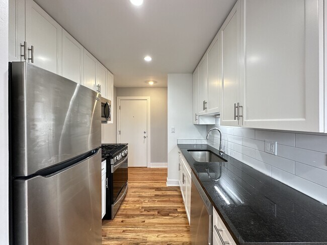 Photo - 6954 N Sheridan Rd Unit 125