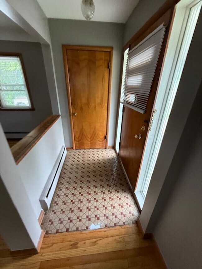 Photo - 1000 Woodlawn Ave