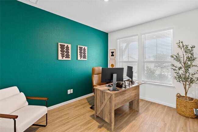 Photo - 23439 Wrexham St