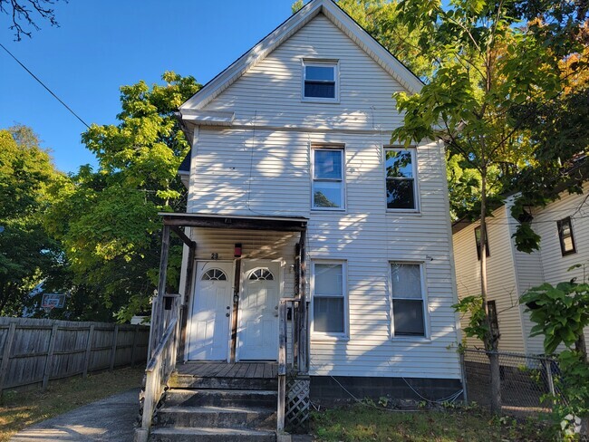 Building Photo - 27 Lilac St Unit 2 Rental