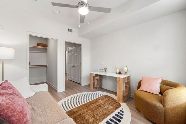 2BD, 2BA - 1046SF - Second Bedroom