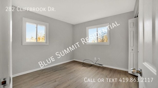 Photo - 282 Cliffbrook Dr