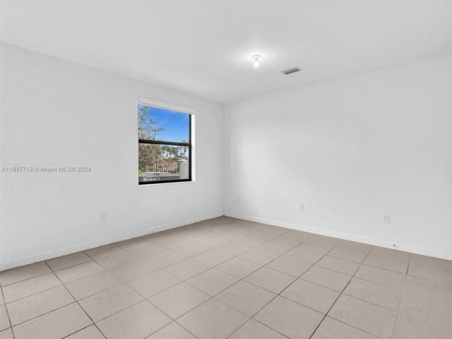 Photo - 4 bedroom in Miami Gardens FL 33169