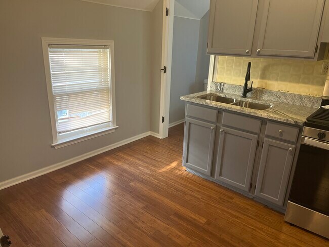 Photo - 305 N View St Apartment Unit 2