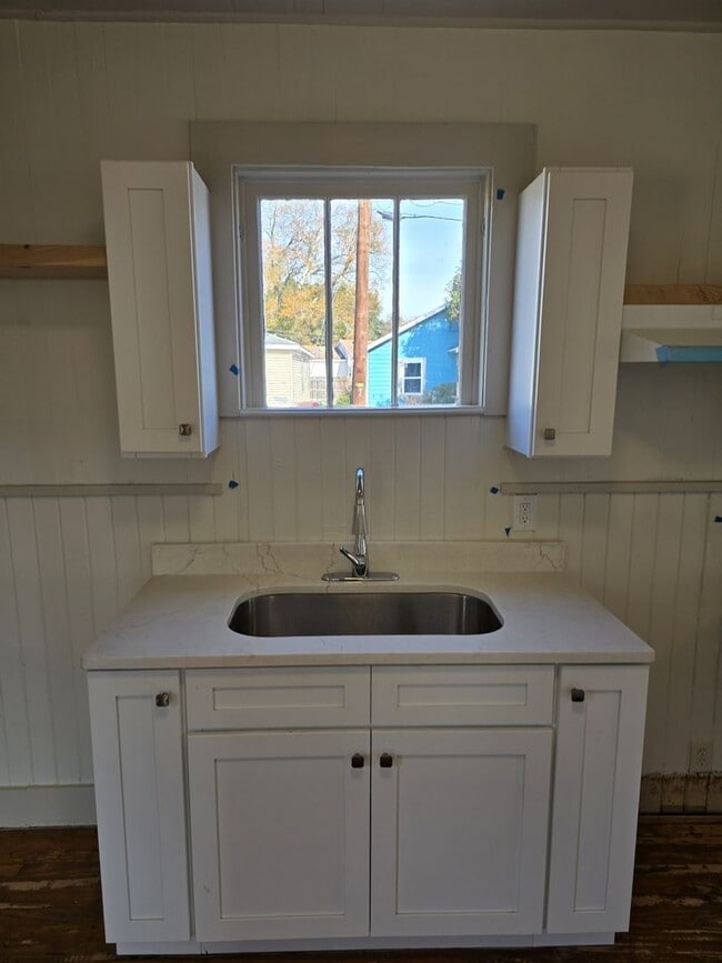 Photo - Saint Street House for Rent