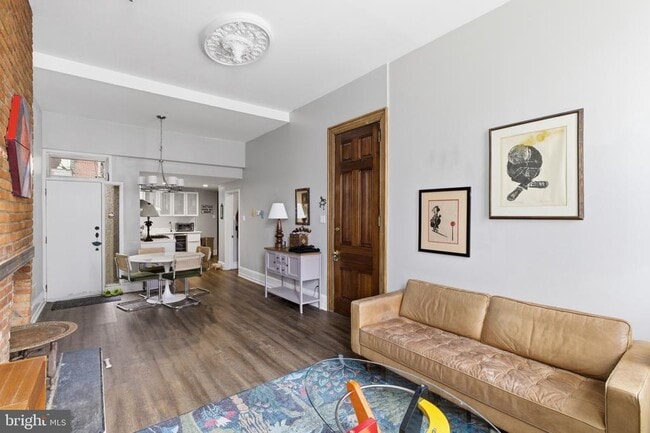 Building Photo - 869 N 29th St