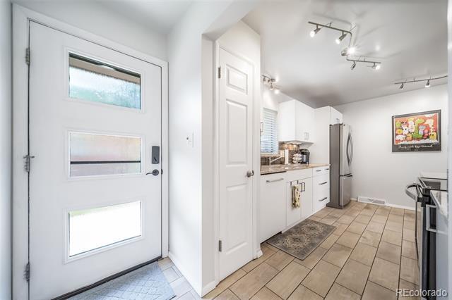 Photo - 532 Clayton St