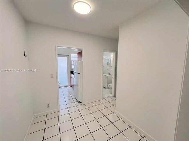 Photo - 1235 Euclid Ave Unit 14