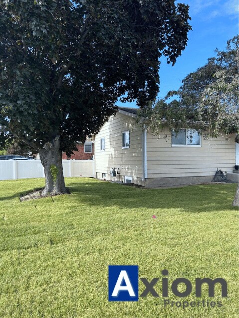 Photo - 906 E Elm-B Unit B