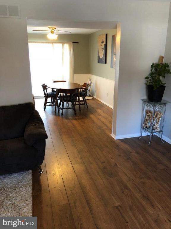 Photo - 425 Gatewood Ct