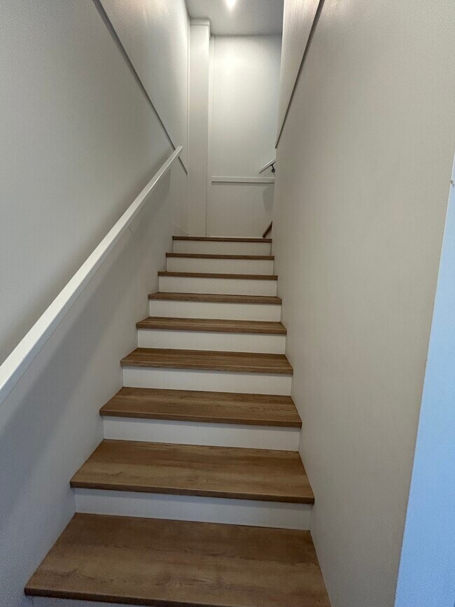 Photo - 240 4th St W