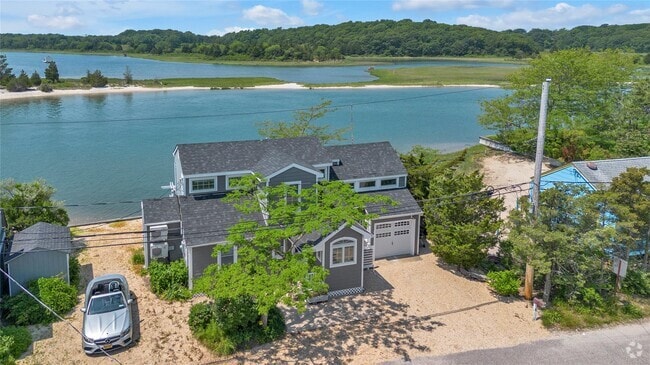 Building Photo - 286 Towd Point Rd Rental