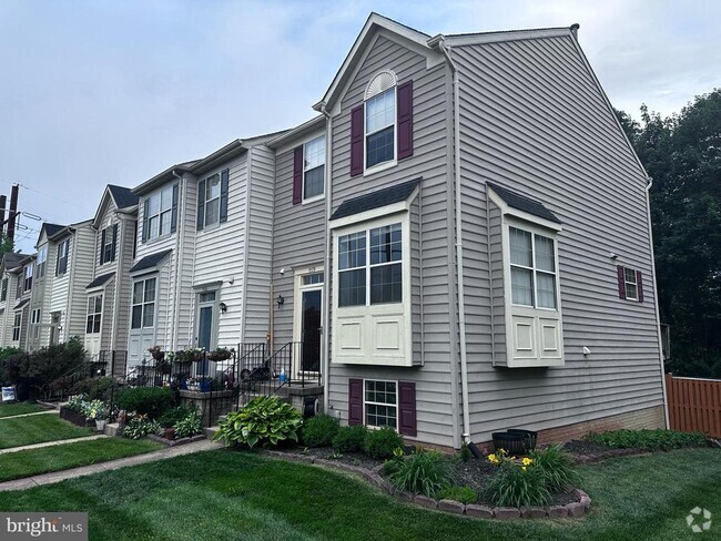 Building Photo - 9579 Tudor Oaks Dr Rental