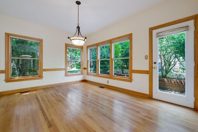 Photo - Light filled 2 bed, 2.5 bath townhome with garage minutes from UNC