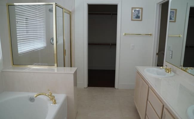 Photo - 318 Palm Trace Ave