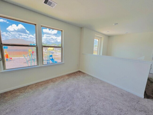 Photo - 4939 Hickory Deer Ln