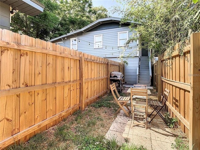Photo - 303 E Paris St