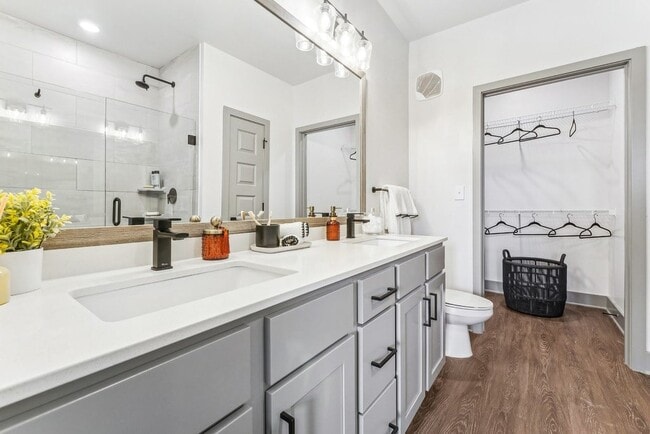 Photo - Inkwell on Grandview