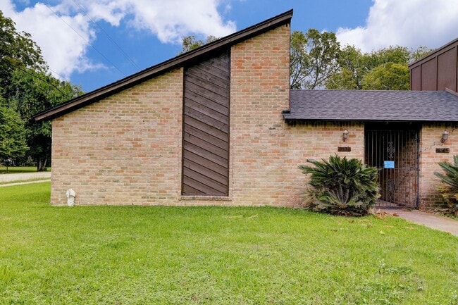 Photo - Move-in Ready Home for Lease in Pearland!