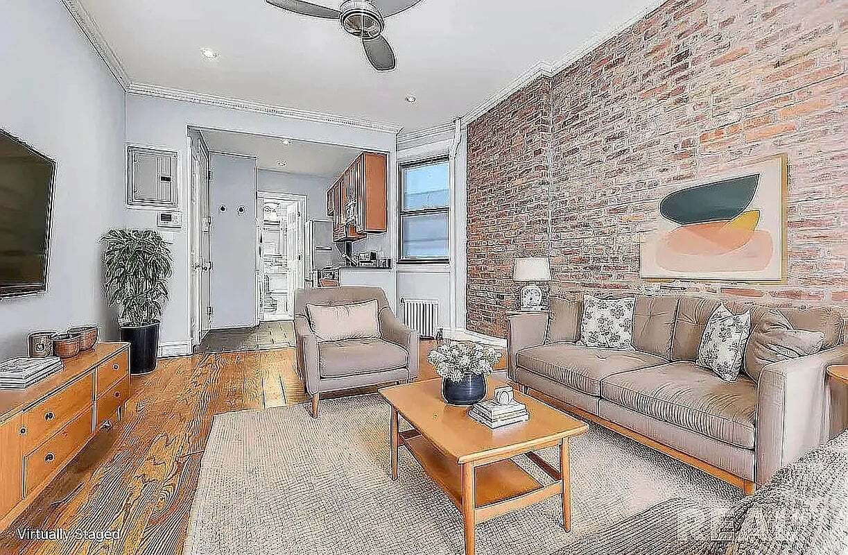 Photo - 345 E 5th St Unit 2